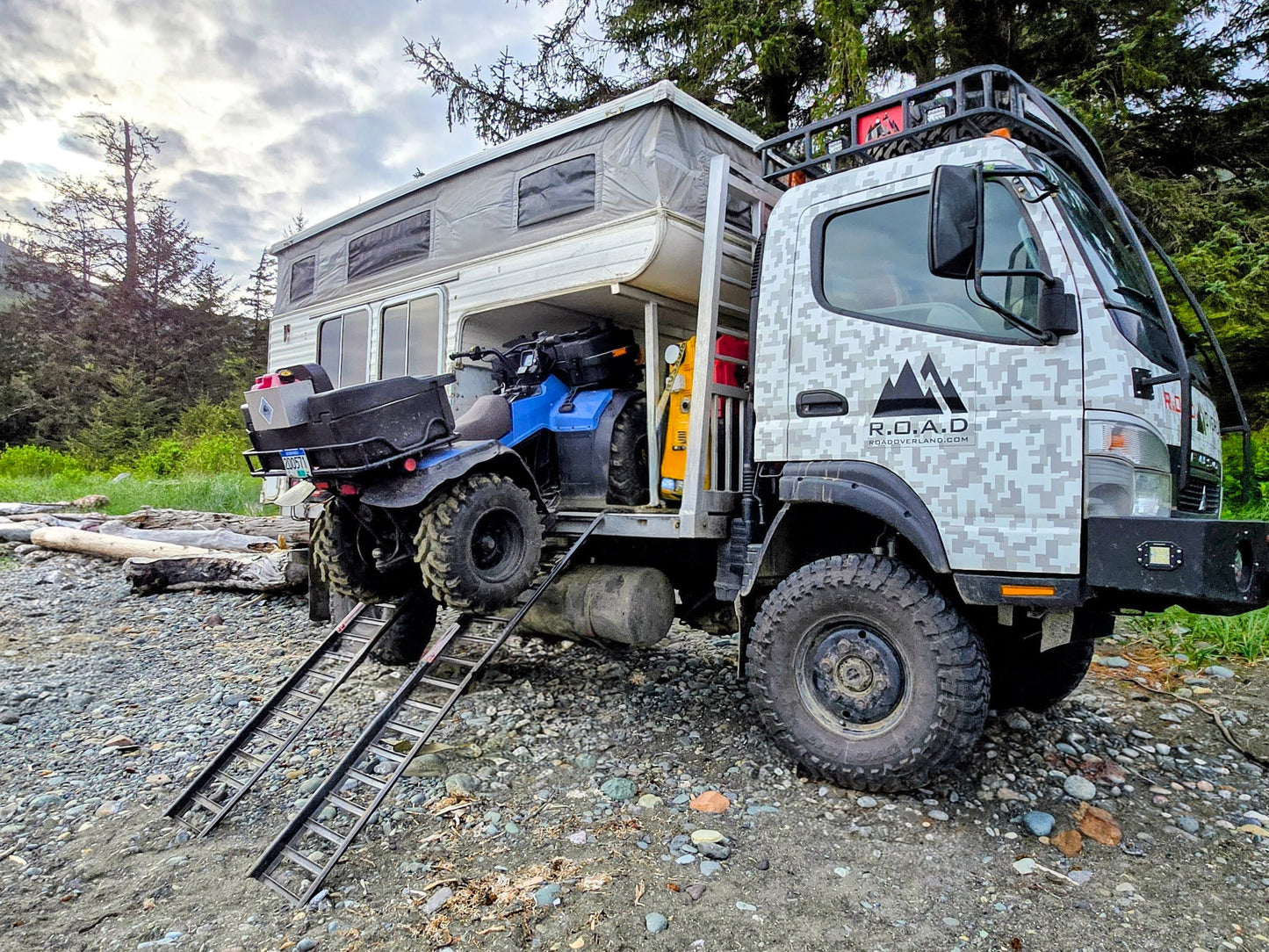 FUSO FG 140 - SAFARI RACK