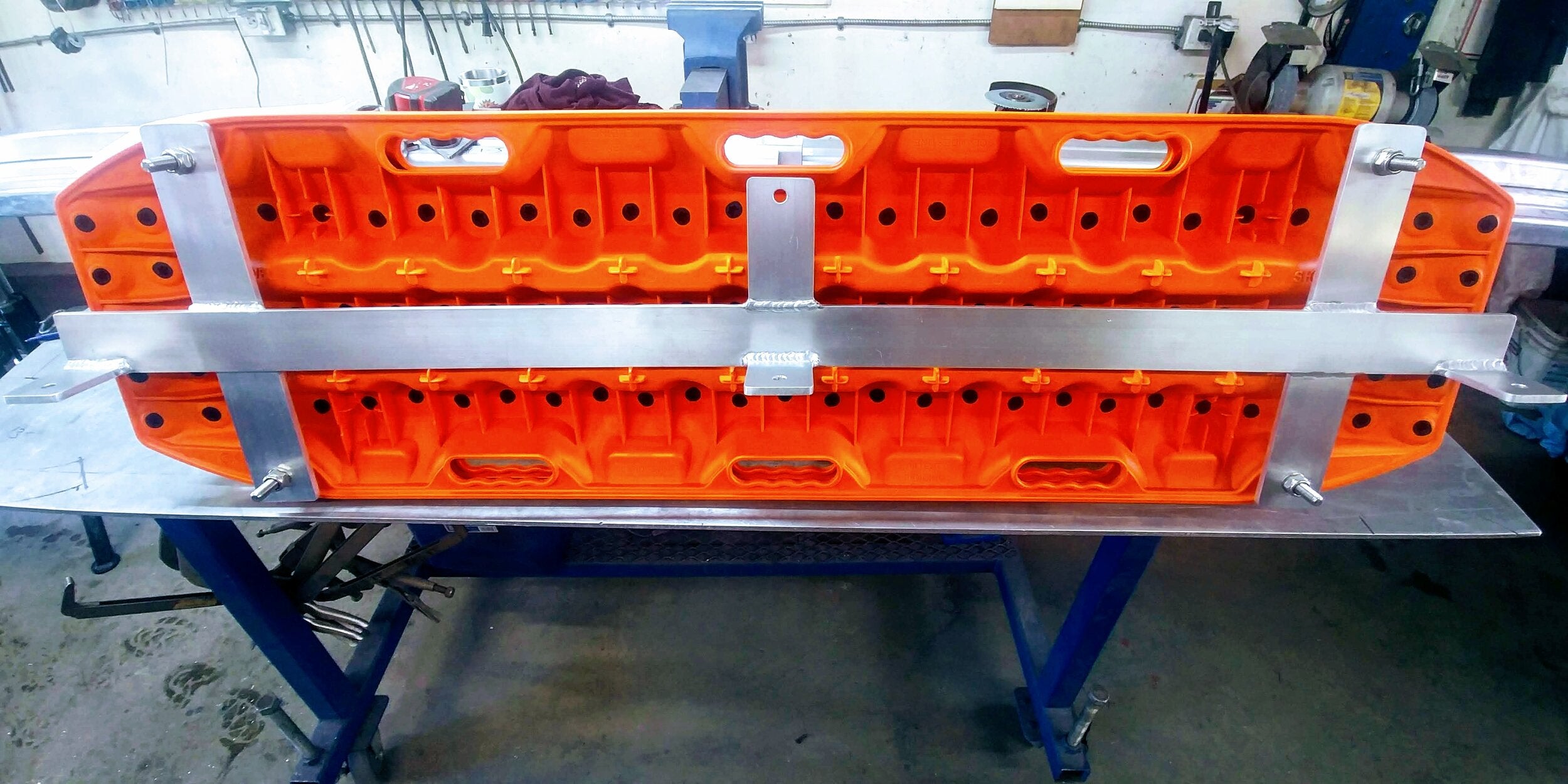 FUSO FG 140 -HEAVY DUTY MAXTRAX SAFARI RACK MOUNT – R.O.A.D OVERLAND