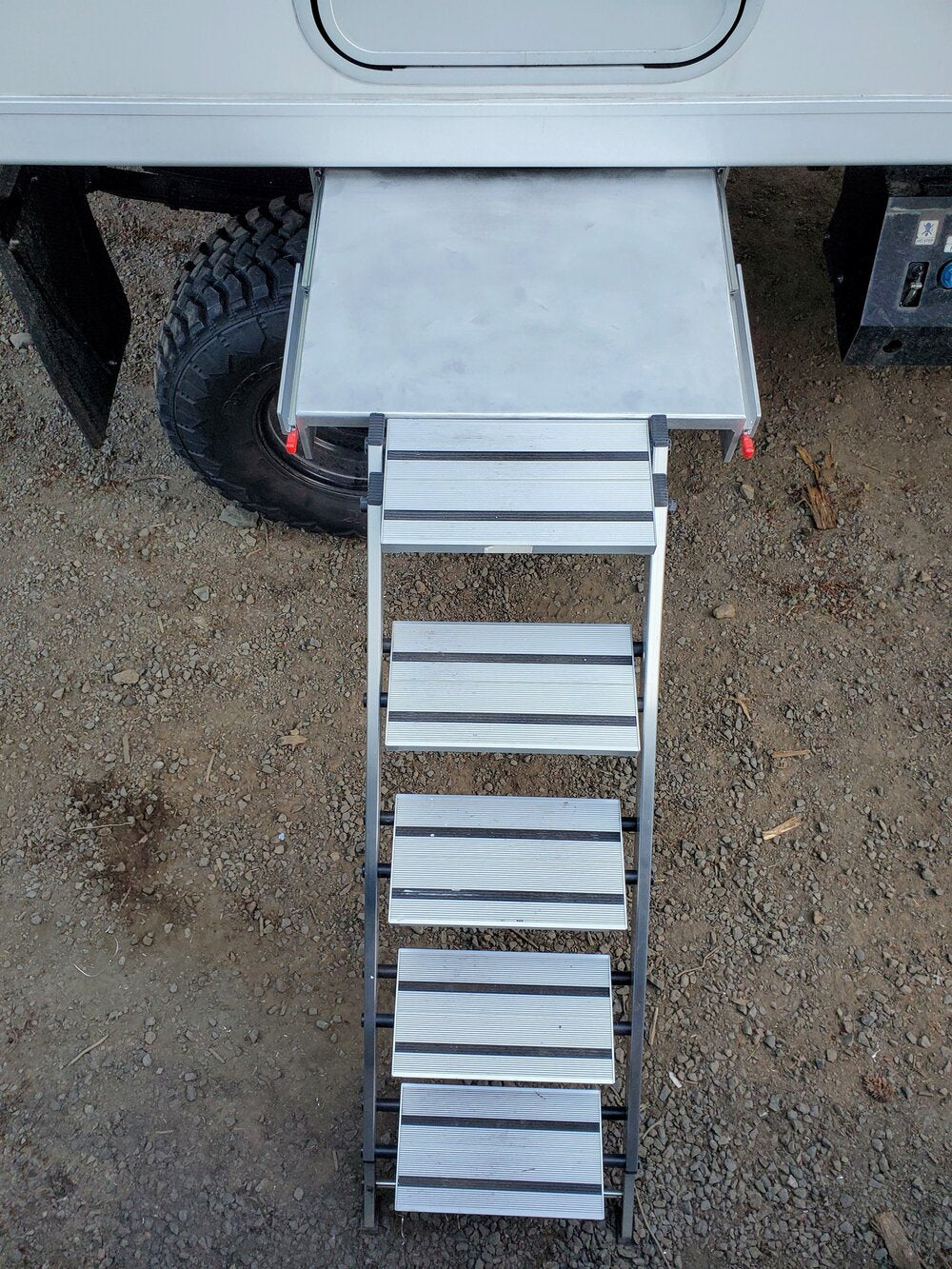 R.O.A.D OVERLAND - CUSTOM HEAVY DUTY DOUBLE PULLOUT PORCH WITH LADDER BRACKETS